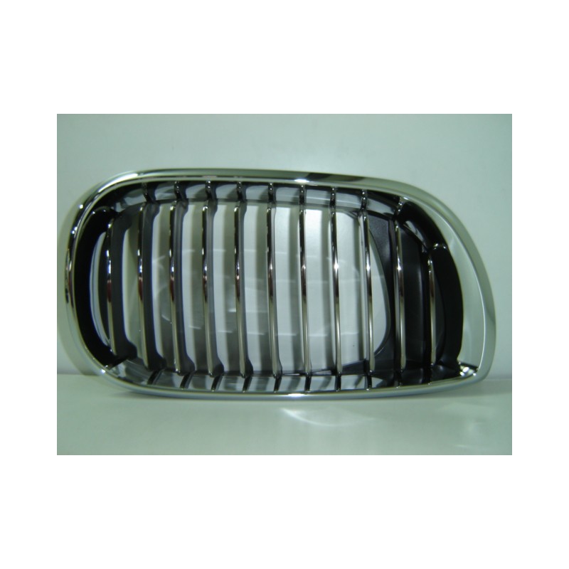BMW E46 01-* GRELHA DIREITO (CROMADA)