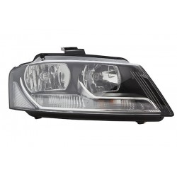 FAROL DIREITO AUDI A3...